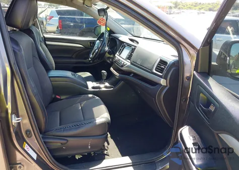 2018 Toyota Highlander Le Plus from USA, damaged, VIN 5TDZZRFH3JS267792